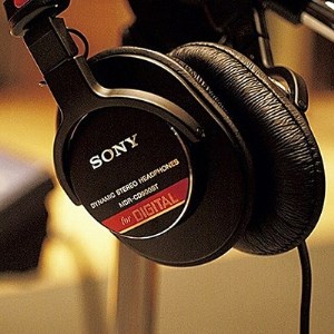 ヘッドホン SONY　MDR-CD900ST 高解像度のクリアな音質 音楽鑑賞や仕事用にも【1117919】